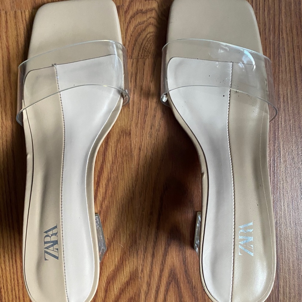 Vinyl square toed Zara heels